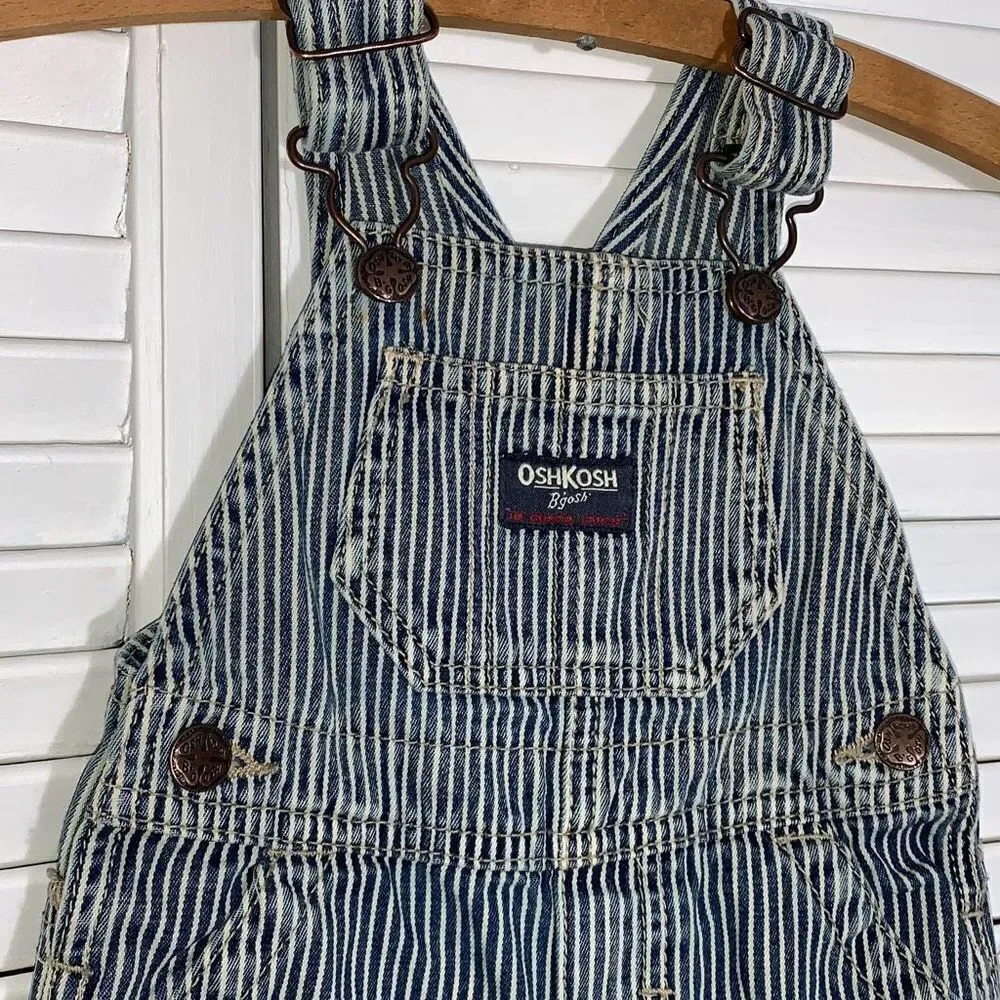 OSHKOSH b'gosh Blue Jean Striped Railroad Engineer Bib Overalls‎ Boys 6 Months